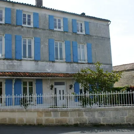 Apartmán Studio In With Shared Pool Enclosed Garden And Wifi 50 Km From The Beach