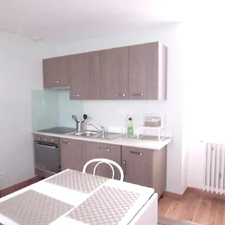 Studio In With Shared Pool Enclosed Garden And Wifi 50 Km From The Beach * Jonzac