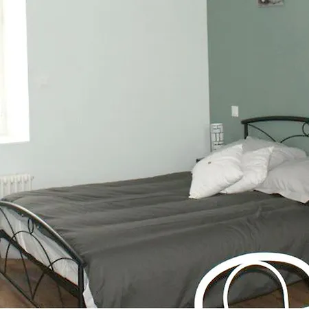 Studio In With Shared Pool Enclosed Garden And Wifi 50 Km From The Beach