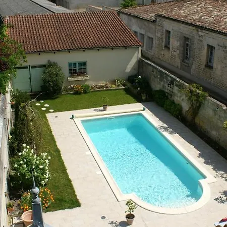 Apartmán Studio In With Shared Pool Enclosed Garden And Wifi 50 Km From The Beach Jonzac